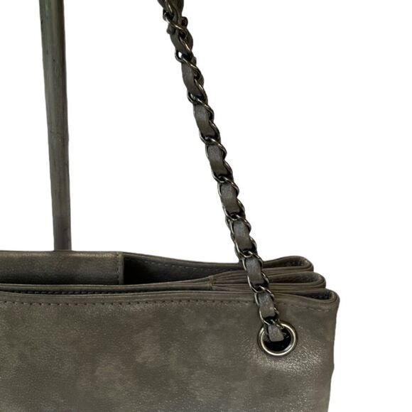 Chanel Large Iridescent Accordion Shopper Tote Handbag Calfskin Logo Silver - Picture 10 of 13